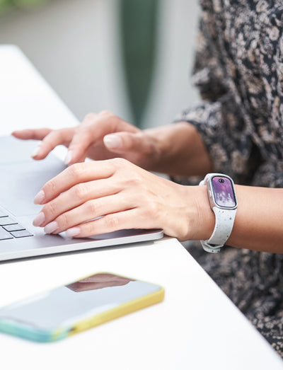 ベルギー製 【新品未開封】Mother Bracelet(充電不要な活動計) | www